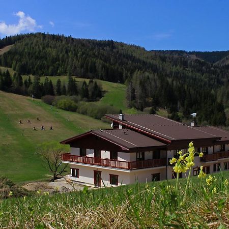 Hotel Studnicky Vernar Экстерьер фото